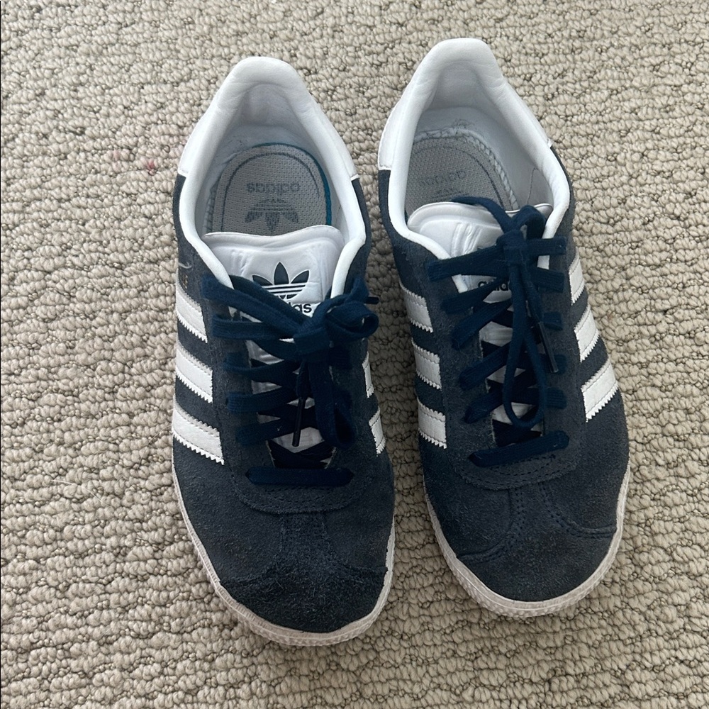 Adidas Gazelle Dark Blue and White Shoes - Picture 3 of 3
